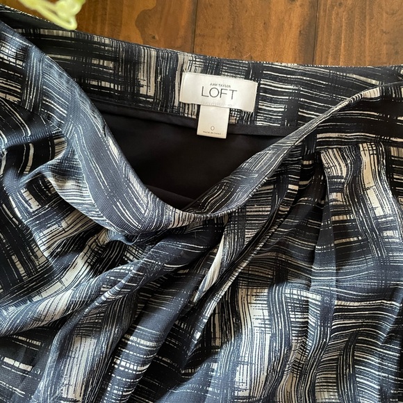 Ann Taylor Loft Skirt - Picture 3 of 3